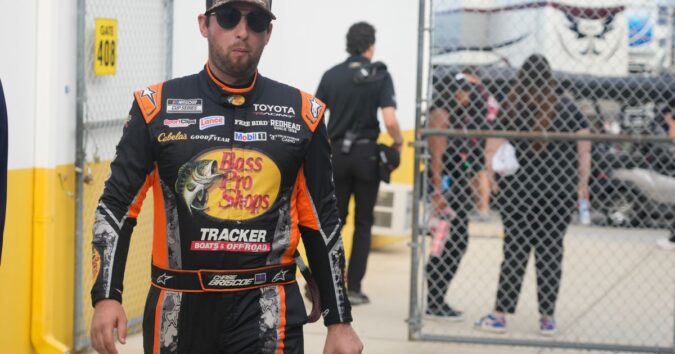 Briscoe looking for Darlington history with a third straight Southern 500 to start NASCAR playoffs