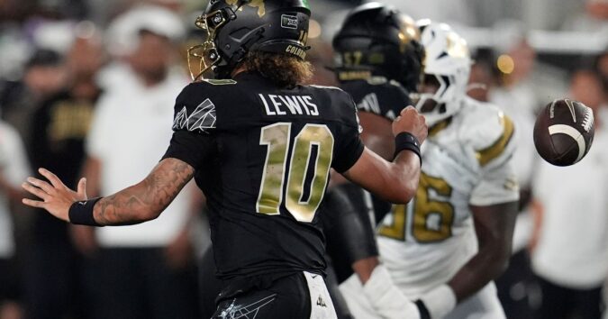 Colorado QB Julian Lewis leads touchdown drive with 42 seconds left in 14-13 win over Georgia Tech
