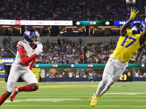 Davante Adams, Matthew Stafford lead Rams past Giants 28-6 after Jaxson Dart’s injury Davante Adams, Matthew Stafford lead Rams past Giants 28-6 after Jaxson Dart's injury