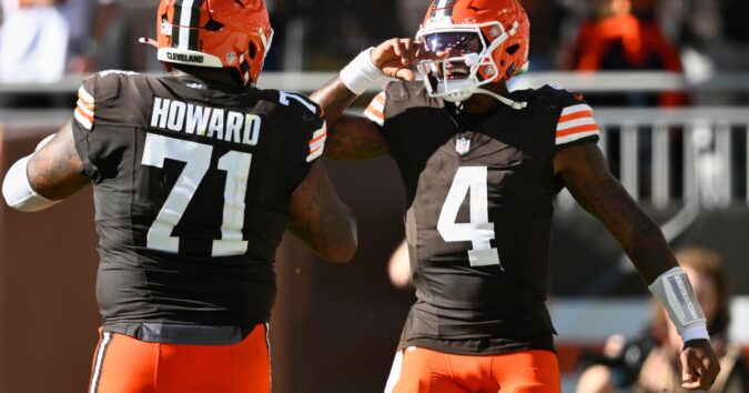Deshaun Watson sparks a late Browns rally, sealing a 21-18 win over the Panthers