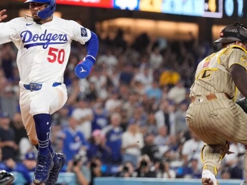 Dodgers score 5 two-out runs off Padres starter Michael King in 7-0 victory