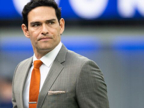 Ex-Fox Sports analyst Mark Sanchez plans guilty plea to charges stemming from fight outside hotel