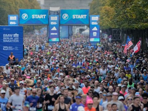 Guye Adola wins Berlin Marathon, Tigst Assefa misses out on world record Guye Adola wins Berlin Marathon, Tigst Assefa misses out on world record