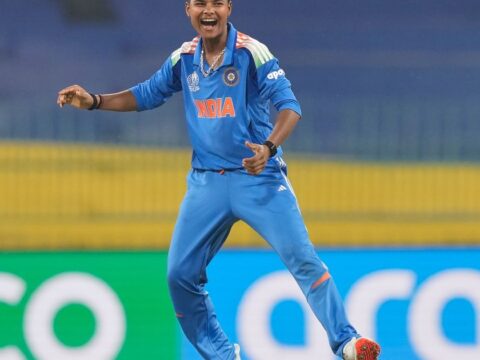 India wins women's Asia Cup but yet again refuses to take trophy from Pakistani official