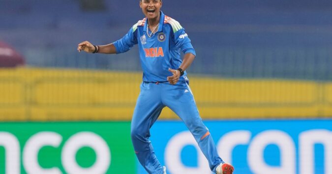 India wins women's Asia Cup but yet again refuses to take trophy from Pakistani official
