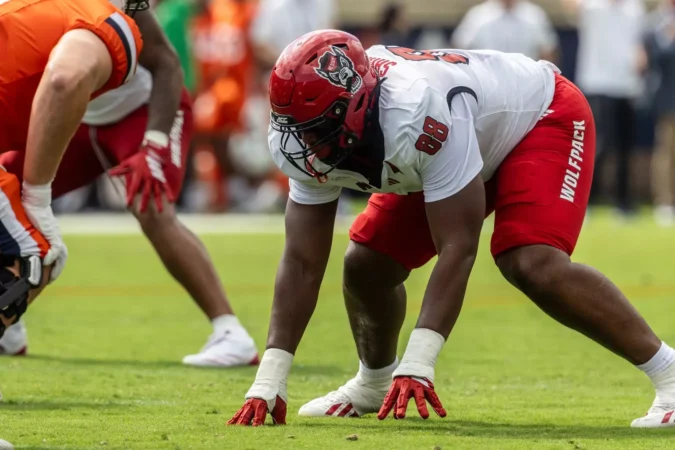 Isaiah Shirley Recognized on the Jason Witten Collegiate Man of the Year Watch List