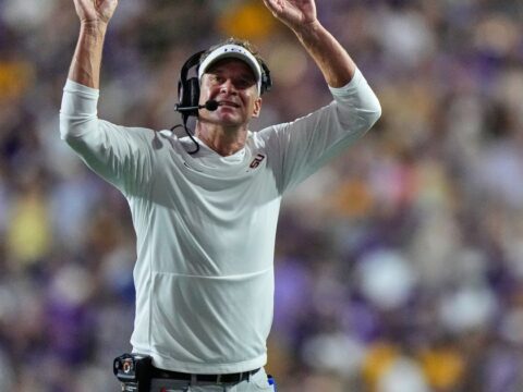 Lane Kiffin's debut with No. 11 LSU matches the hype in a 51-10 victory over outmatched Clemson