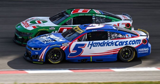 Larson leads Hamlin by single point in Cup Series playoffs as rainout sets Kansas starting lineup