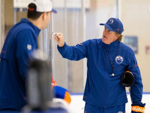 Mike Babcock is back in the NHL as the Oilers and four other teams make coaching changes Mike Babcock is back in the NHL as the Oilers and four other teams make coaching changes