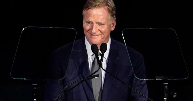 NFL Commissioner Roger Goodell agrees on a 4-year contract extension