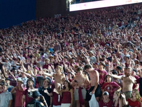 No. 19 SMU, Florida State kick off after nearly 2-hour delay due to power outage No. 19 SMU, Florida State kick off after nearly 2-hour delay due to power outage