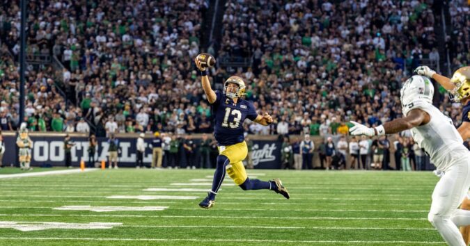 No. 3 Notre Dame takes command in second half to beat Michigan State 27-10