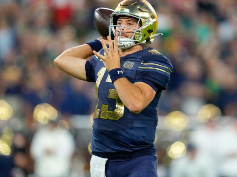 No. 4 Notre Dame overcomes sluggish start to beat Wisconsin 41-13 at Lambeau Field