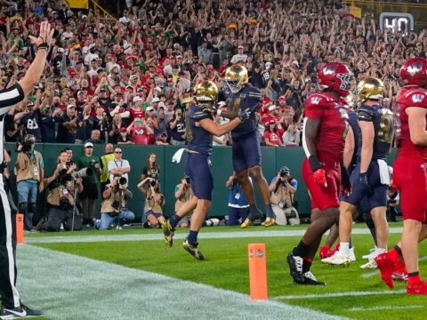 Notre Dame's Flanigan continues family tradition by delivering at Lambeau
