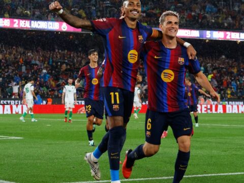 Raphinha hat trick sparks Barcelona's 7-2 rout of Racing in La Liga, Man United upset in League Cup