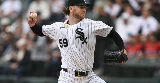 Sean Burke and Miguel Vargas help the White Sox beat the Tigers 3-1