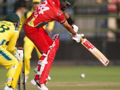 Zimbabwe wins toss, elects to bat against Australia in third ODI