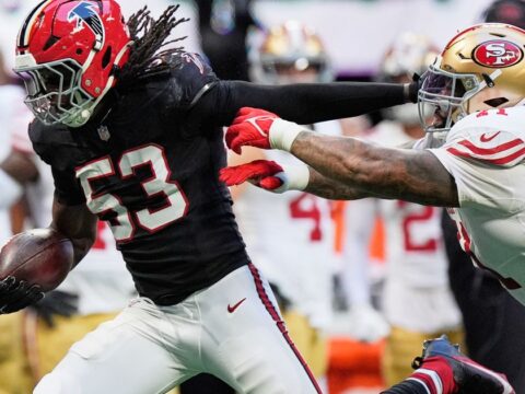 A week after frightening injury, Falcons rookie Daniels comes up big in win over 49ers