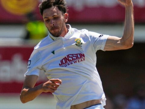 Australia in trouble in second test against South Africa, stumbles to 69-6 at lunch on day four Australia in trouble in second test against South Africa, stumbles to 69-6 at lunch on day four