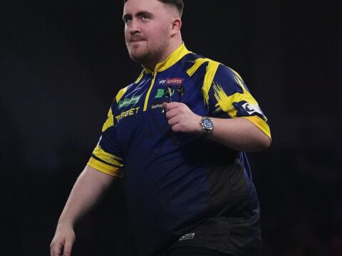 Beat Luke Littler: ‘Queen of the Palace’ Sherrock defeats darts world champ and wins 0,000