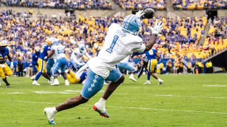 Big Plays And Big Stops Define Tar Heels’ Big Win Big Plays And Big Stops Define Tar Heels’ Big Win