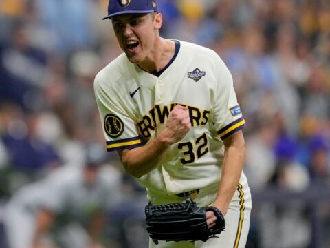 Brewers withstand Rays’ comeback attempt to win 3-2 in Game 1 of World Series