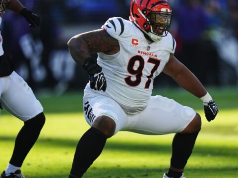 Burrow throws 4 TD passes as Bengals storm past Jackson-less Ravens in 2nd half of 35-13 win