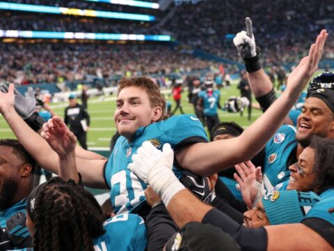 Cam Little’s 57-yard FG gives Jaguars 19-17 win over Eagles in wild finish in London Cam Little’s 57-yard FG gives Jaguars 19-17 win over Eagles in wild finish in London