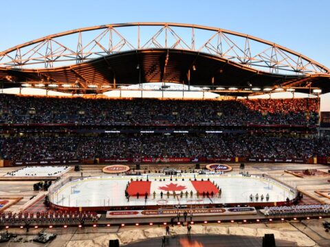 Canadiens hold off the Jets 2-1 outdoors in the NHL Heritage Classic