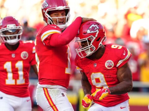 Chiefs move to 5-0 as Kenneth Walker runs for two TDs in a 22-6 win over Chargers Chiefs move to 5-0 as Kenneth Walker runs for two TDs in a 22-6 win over Chargers