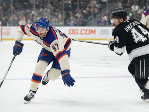 Connor McDavid’s 3-point first period propels Oilers past winless LA Kings 4-1 for 5th straight win Connor McDavid’s 3-point first period propels Oilers past winless LA Kings 4-1 for 5th straight win