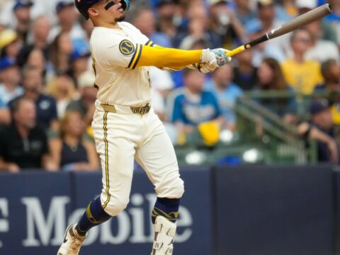 Contreras delivers and Milwaukee’s bullpen shines as the Brewers top the Dodgers 7-4 in NLCS Game 2 Contreras delivers and Milwaukee’s bullpen shines as the Brewers top the Dodgers 7-4 in NLCS Game 2