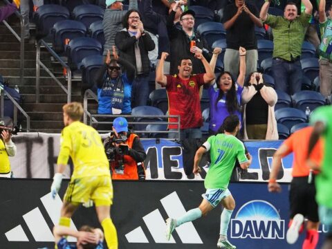 Cristian Roldan scores in the 90th minute to give the Sounders a 2-1 victory over Sporting KC Cristian Roldan scores in the 90th minute to give the Sounders a 2-1 victory over Sporting KC