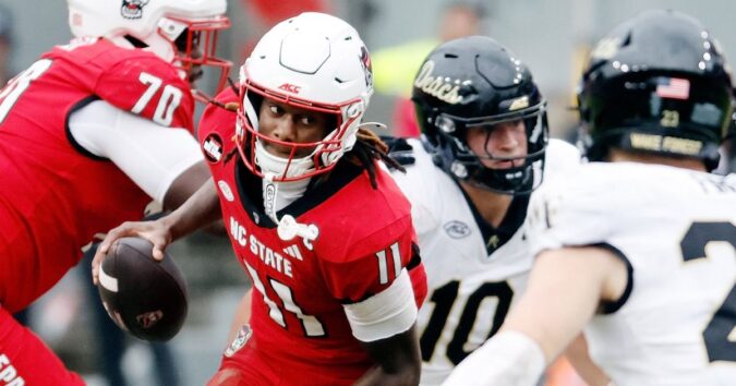 Davis Warren’s 4 TD passes lead Stanford to a 31-28 win over NC State
