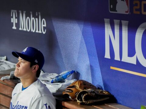 Dodgers down 3-0 to Brewers in NLCS and must win 4 in a row for chance at 3rd straight championship Dodgers down 3-0 to Brewers in NLCS and must win 4 in a row for chance at 3rd straight championship