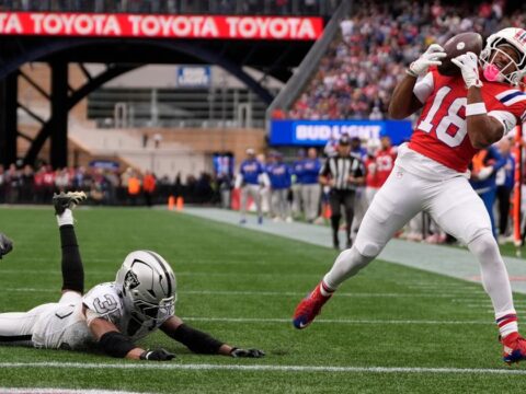 Drake Maye accounts for 5 TDs as Patriots roll past Raiders 45-17