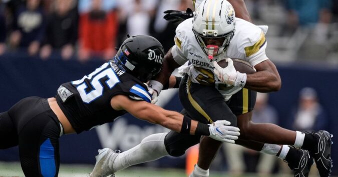 Duke falls to Georgia Tech after missed FG in first loss of season, 28-25