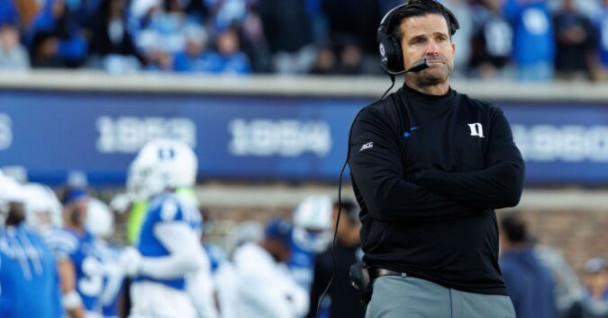 Duke’s Robinson apologizes for on-field incident with female training staffer during injury stoppage Duke’s Robinson apologizes for on-field incident with female training staffer during injury stoppage