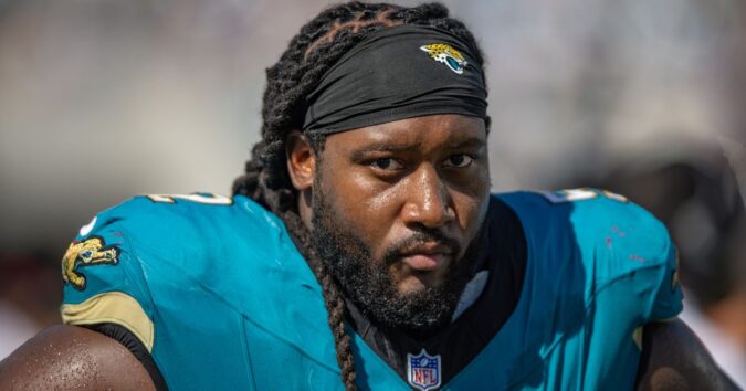 From run stuffer to long snapper, Jaguars’ DaVon Hamilton becomes an unsung hero in an unlikely win