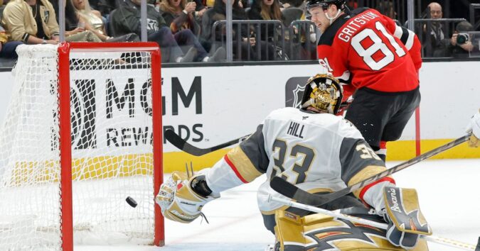 Hellebuyck stops 19 shots in 5-2 victory over Golden Knights, wins 2nd straight since joining Devils