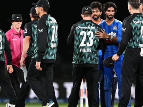India follows a winning formula; wins the toss and bowls in the 3rd cricket T20 against New Zealand