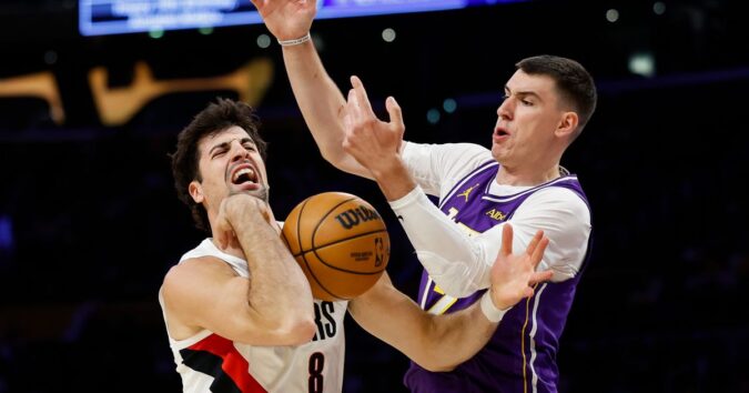 Ja Morant, Damian Lillard lead unbeaten Trail Blazers past Lakers 136-129 despite Luka Doncic’s 41 Ja Morant, Damian Lillard lead unbeaten Trail Blazers past Lakers 136-129 despite Luka Doncic’s 41