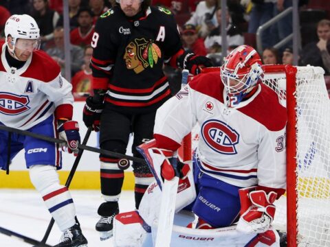 Jake Evans scores twice in the Canadiens’ 4-1 victory over the Blackhawks Jake Evans scores twice in the Canadiens’ 4-1 victory over the Blackhawks