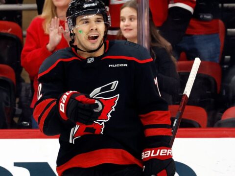 Jankowski, Kochetkov lead Hurricanes to 3-2 win over Blue Jackets