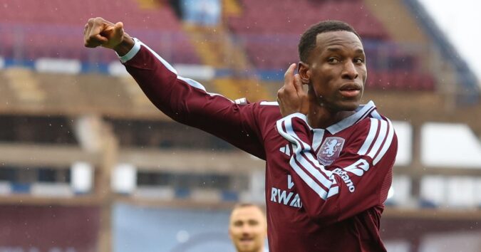 Man City falls at Aston Villa and Arsenal moves level on top of the Premier League