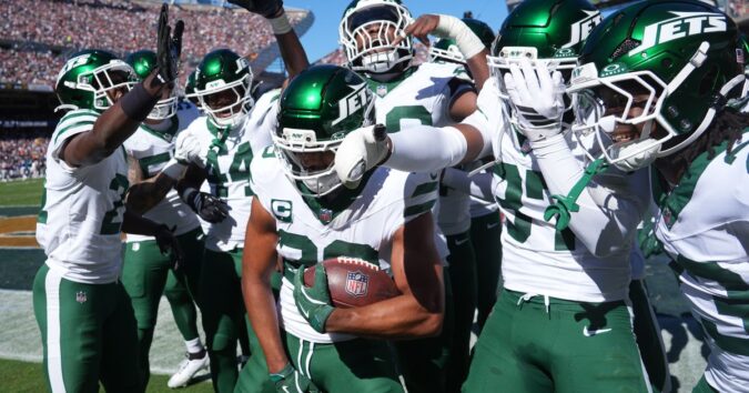Minkah Fitzpatrick stops the Jets’ NFL-record interception drought at 20 consecutive games