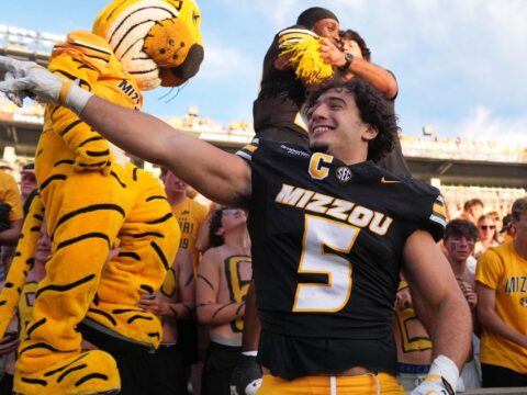 Missouri jumped Florida in AP Top 25 but some voters couldn’t get past the Gators’ win over Ole Miss Missouri jumped Florida in AP Top 25 but some voters couldn’t get past the Gators’ win over Ole Miss