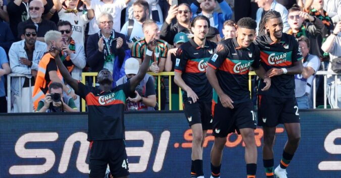 Napoli stunned by previously winless Venezia, PSG warms up for Barcelona showdown with a victory