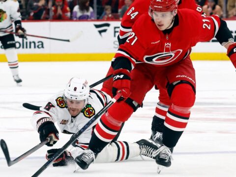 Nikishin returns to Hurricanes on one-year, -million contract
