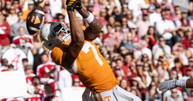 No. 14 Tennessee hands No. 6 Alabama second straight loss, 26-10